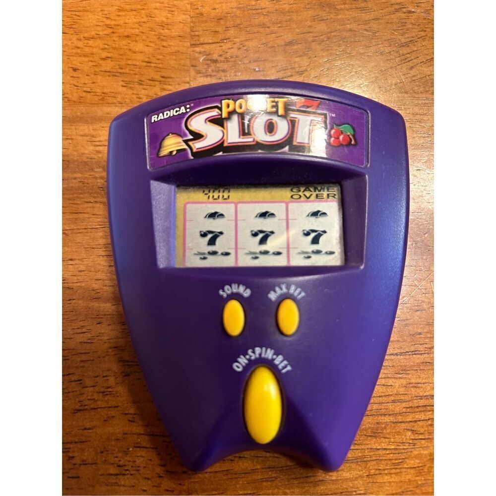 Radica Pocket Slot Electronic Hand Held Game 1999 Works (4520)